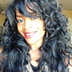 Meet your Posher, Kira